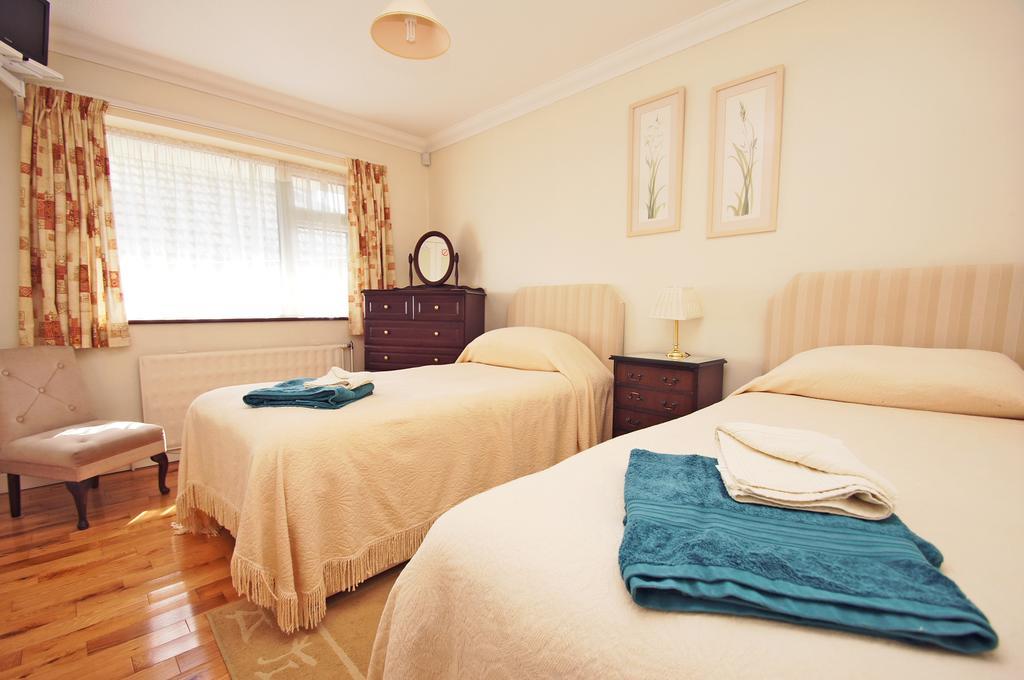 Dean Court Garden - Parking - By Brighton Holiday Lets מראה חיצוני תמונה